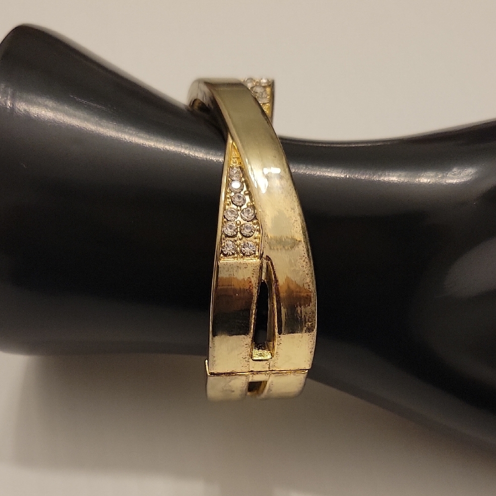 Elegant Gold and Silver Women's Bracelet